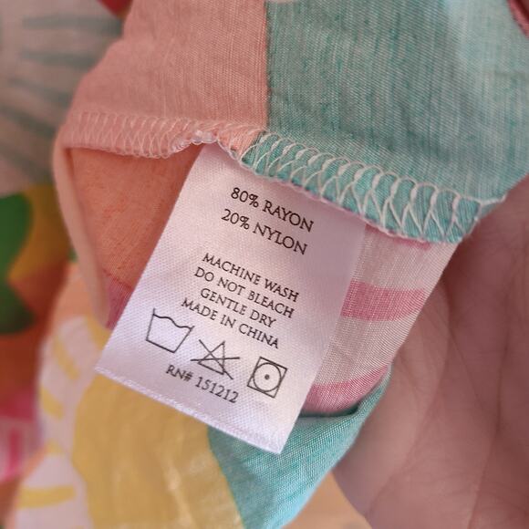 Pink and Green Boxy Cap Sleeve Graphic Blouse - Picture 5 of 5